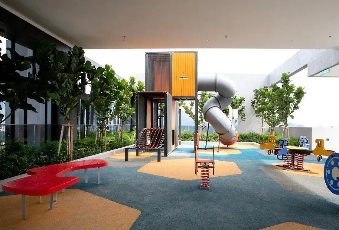 Beacon Executive Suites #Cozyfamilystay #Rooftoppool #16 #10Paxs George Town